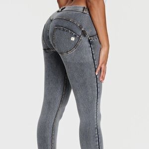 Freddy Denim Mid Rise 7/8 Length